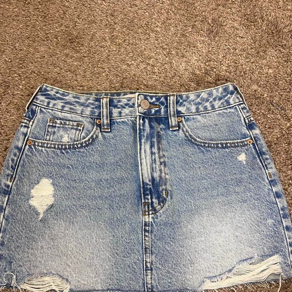 Super cute pacsun skirt size 23!! Wore once.